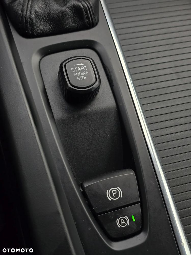 Volvo V60 D3 Geartronic - 32