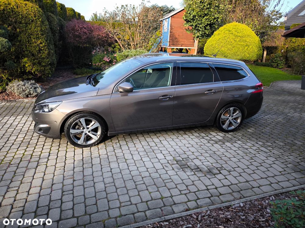 Peugeot 308 SW e-HDi 115 Stop & Start Allure - 4