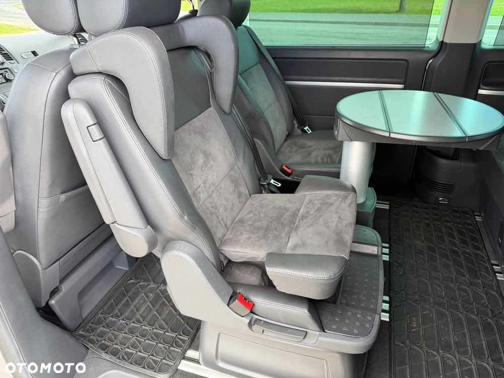 Volkswagen Multivan - 7