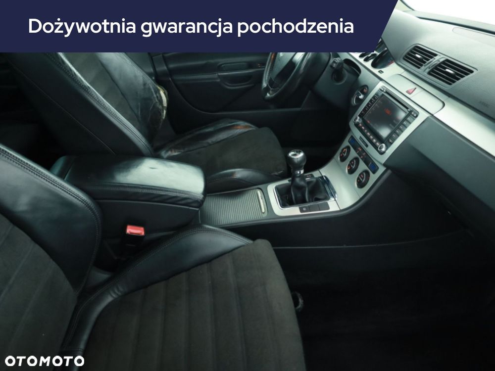 Volkswagen Passat - 9