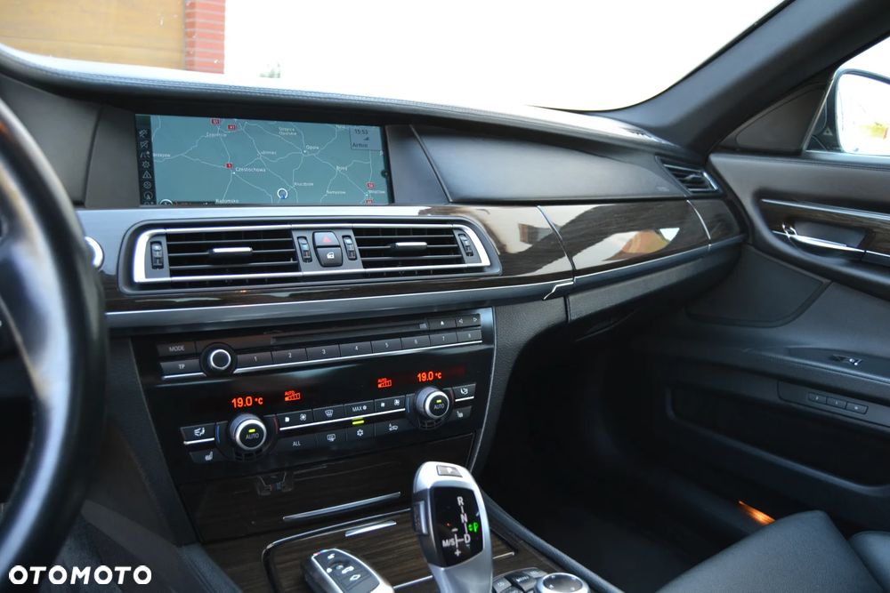 BMW Seria 7 730d - 19