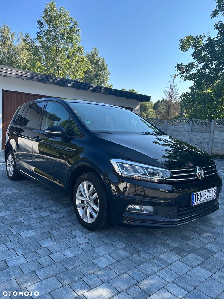 Volkswagen Touran - 12