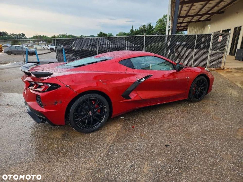 Chevrolet Corvette - 5