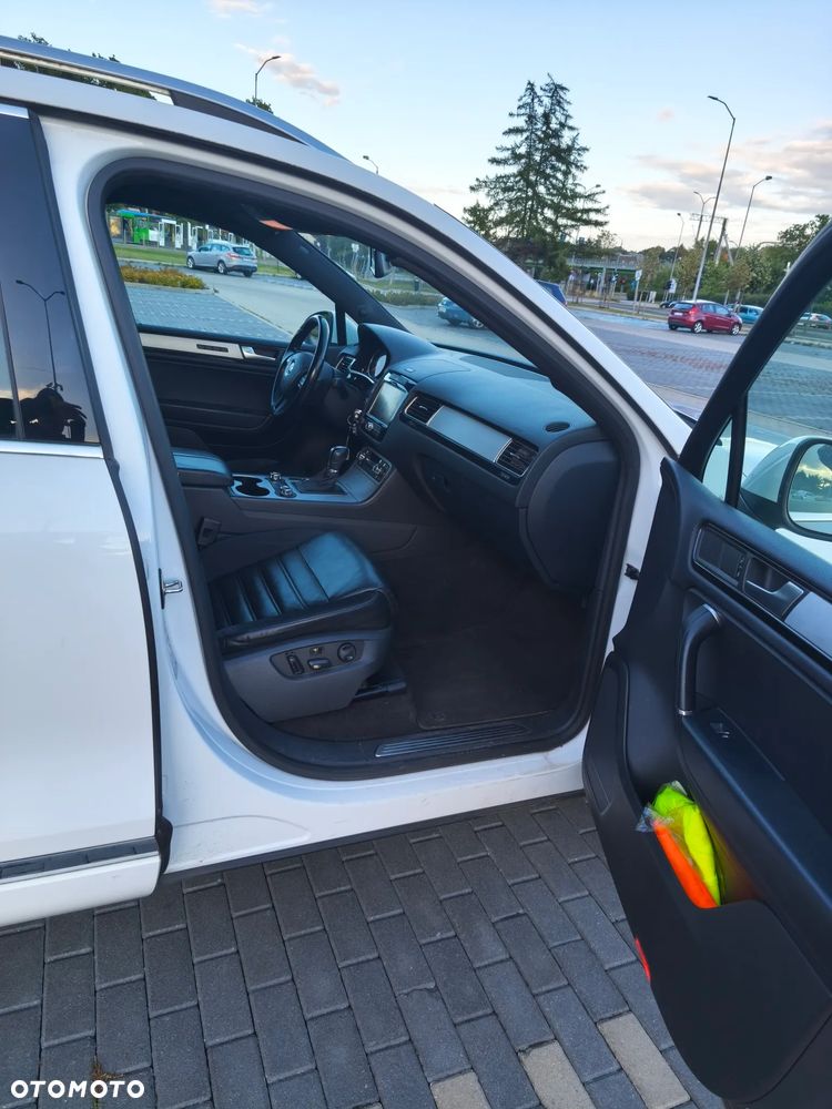 Volkswagen Touareg 3.0 V6 TDI 4XMot BMT - 12