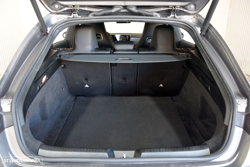 Mercedes-Benz CLA 180 d 7G-DCT AMG Line - 12