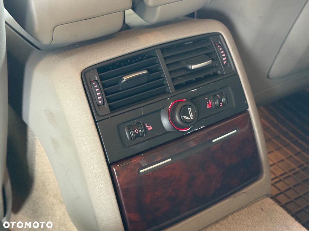 Audi A8 3.7 Quattro - 33