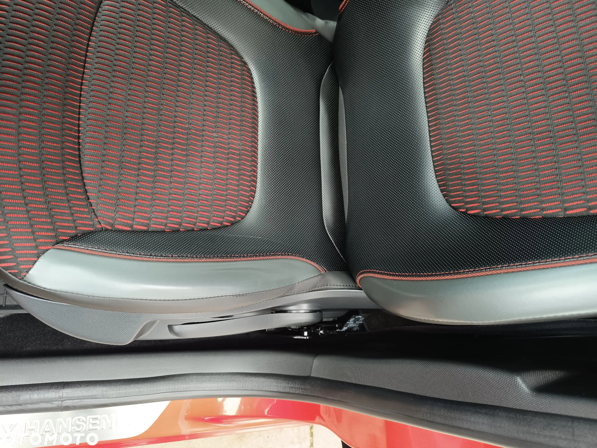 Renault Captur 1.2 TCe Intens EDC - 23