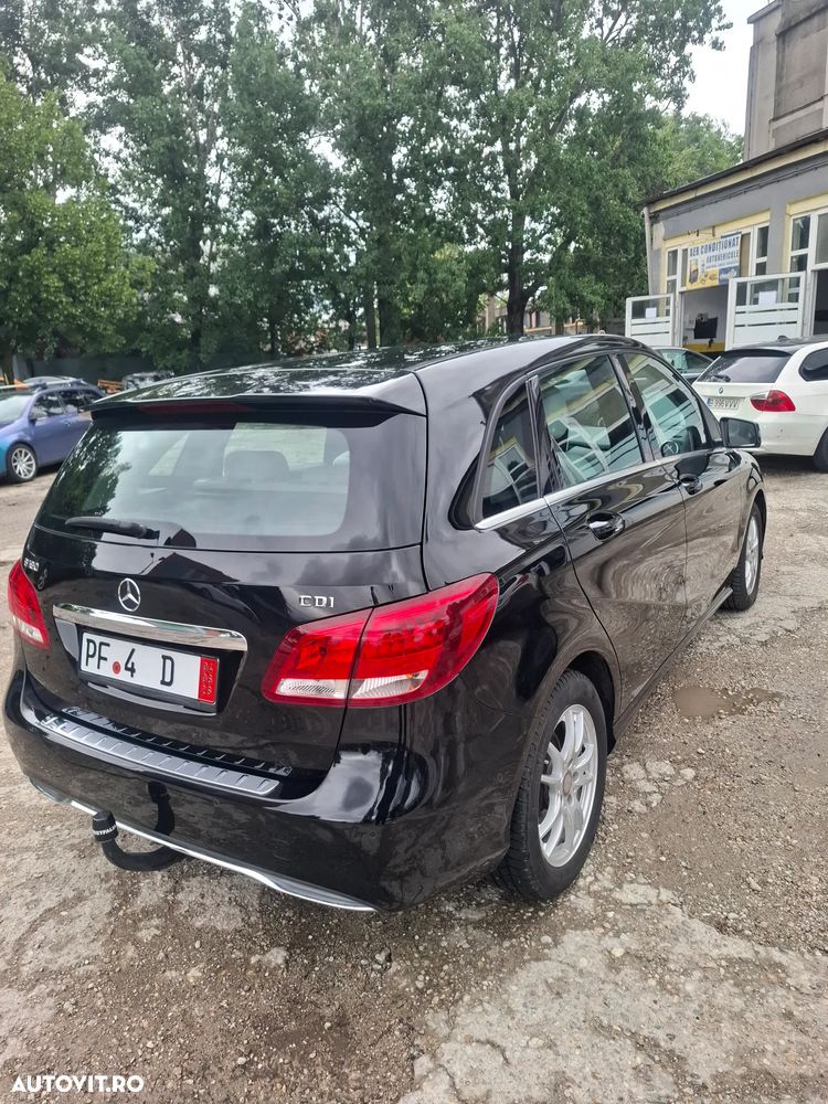 Mercedes-Benz EQB - 6