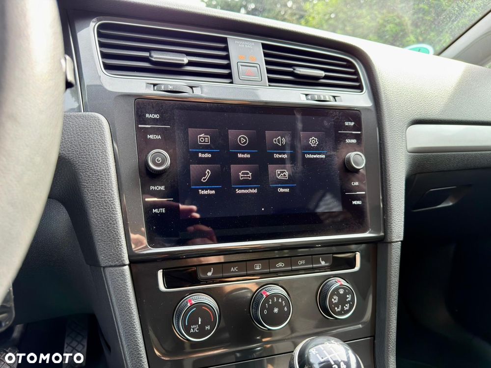 Volkswagen Golf 1.0 TSI BMT Trendline - 34