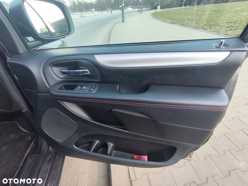 Dodge Grand Caravan 3.6 R/T - 10