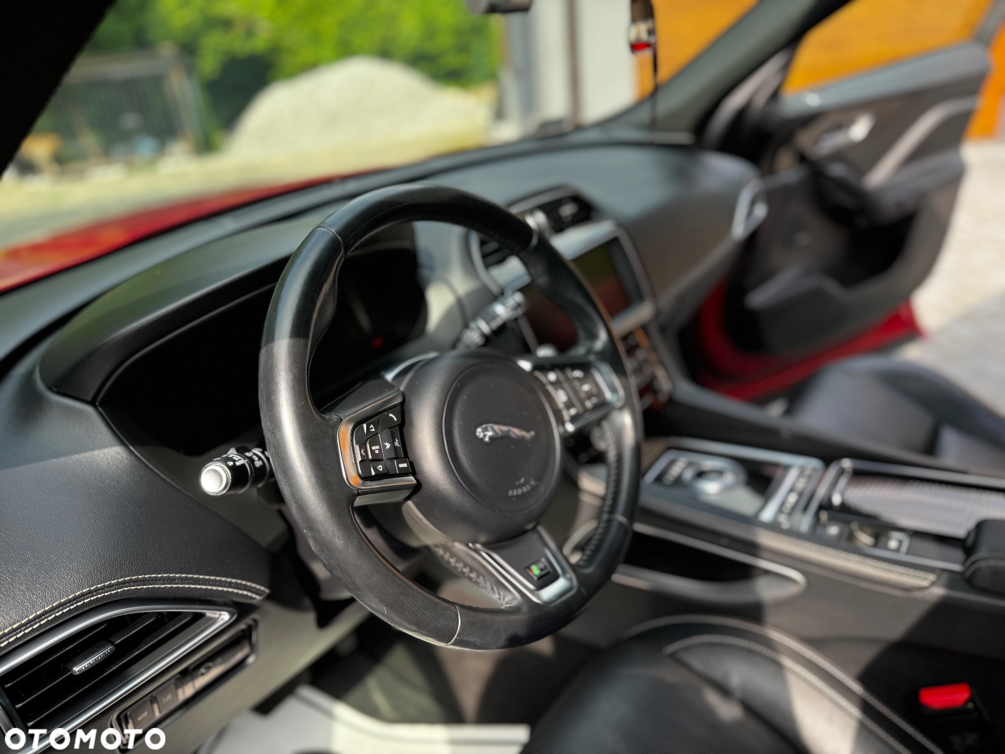 Jaguar F-Pace 2.0 i4D AWD R-Sport - 2