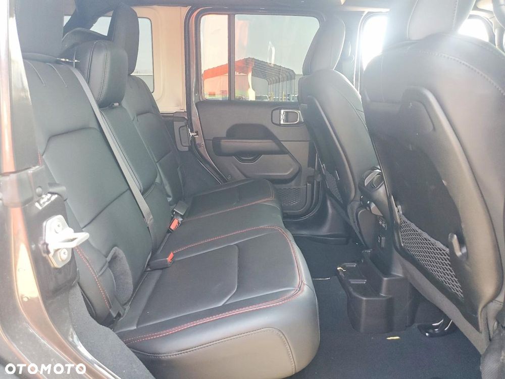 Jeep Wrangler Unlimited GME 2.0 Turbo Rubicon - 12