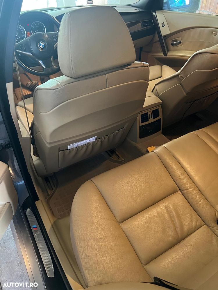 BMW Seria 5 530iA - 8