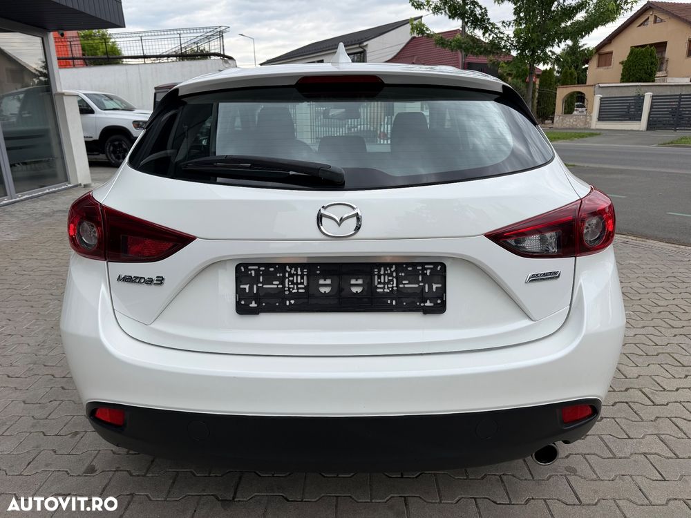 Mazda 3 - 10