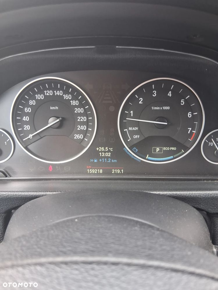 BMW Seria 3 328i xDrive - 13