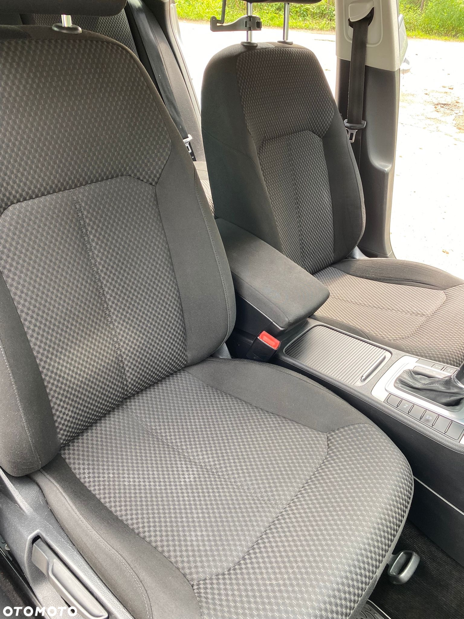 Volkswagen Passat 2.0 TDI Edition 40 DSG - 30