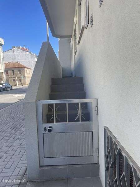 Apartamento T2 com Garagem - Grande imagem: 3/11