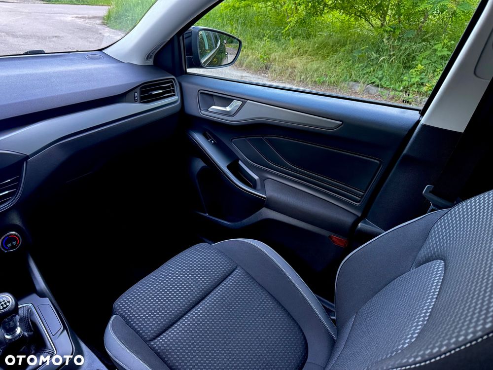 Ford Focus - 30