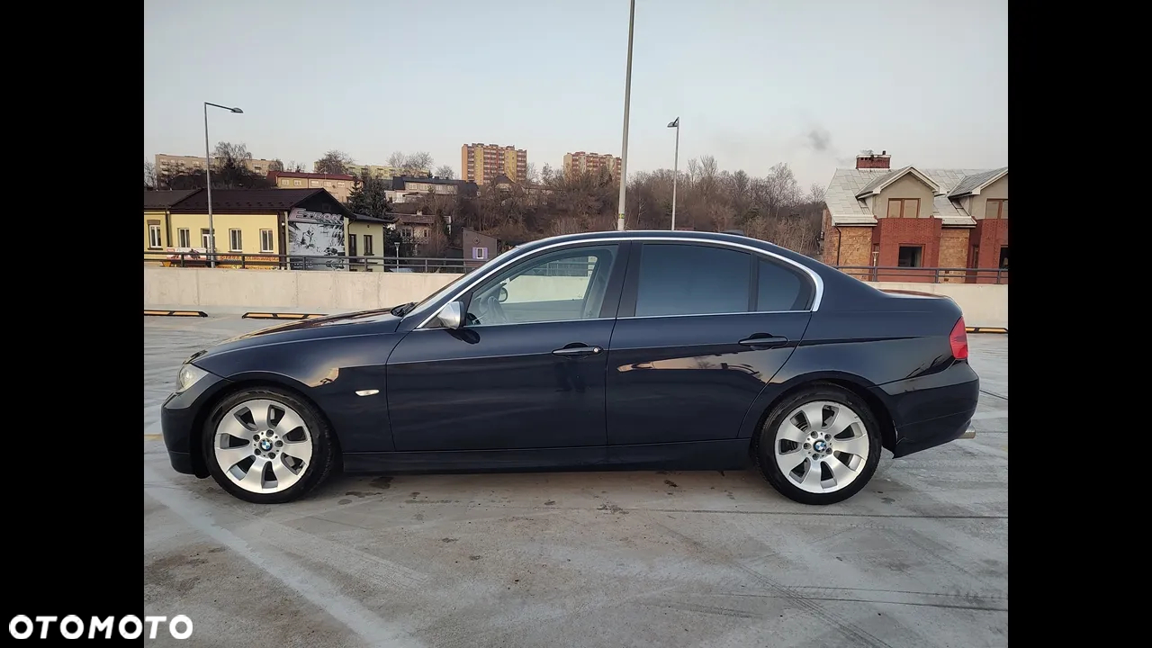 BMW Seria 3 330xi - 17