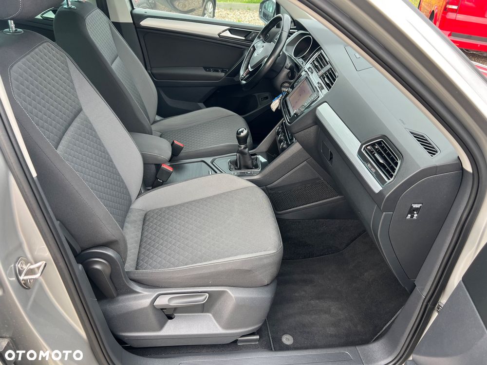 Volkswagen Tiguan - 28
