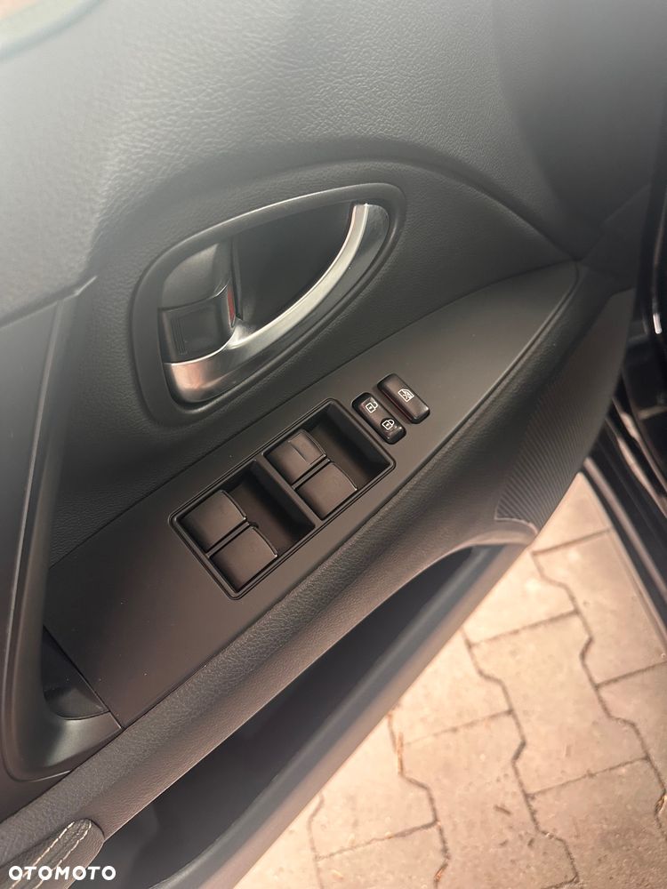 Toyota Avensis 2.0 D-4D Selection - 6