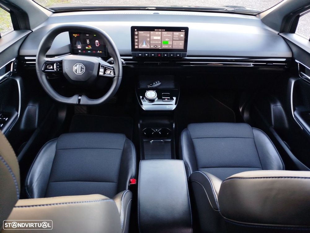 MG MG4 64 kWh Luxury - 27