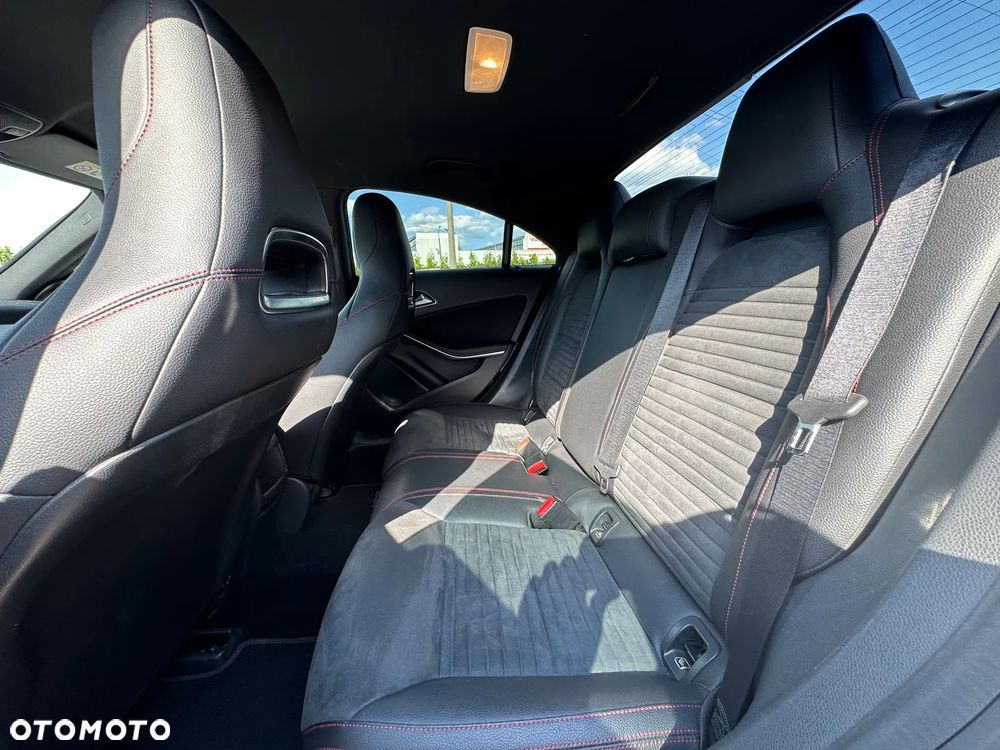Mercedes-Benz CLA 200 7G-DCT AMG Line - 18