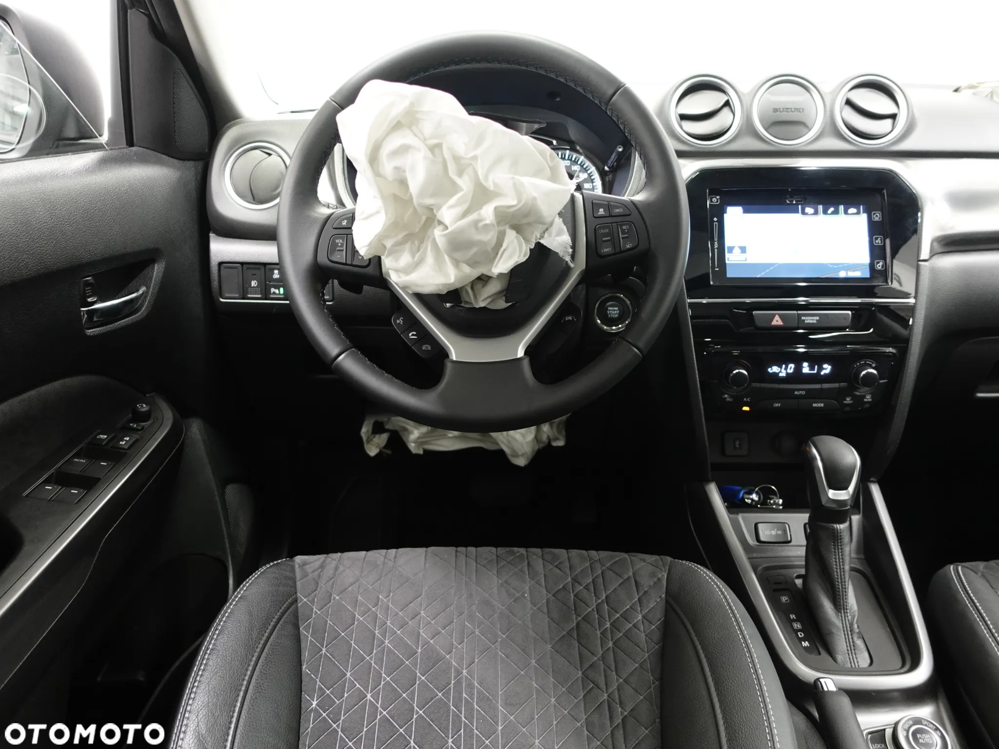 Suzuki Vitara 1.5 DualJet Hybrid Premium Plus 4WD AGS - 29