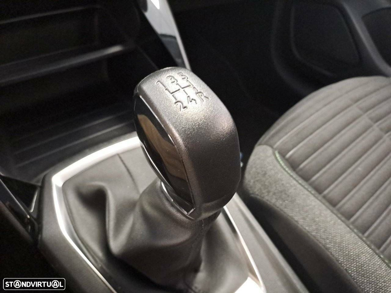 Peugeot 208 1.2 PureTech Active - 21