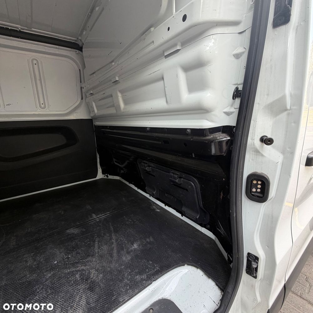 Renault Trafic L2H1 - 10