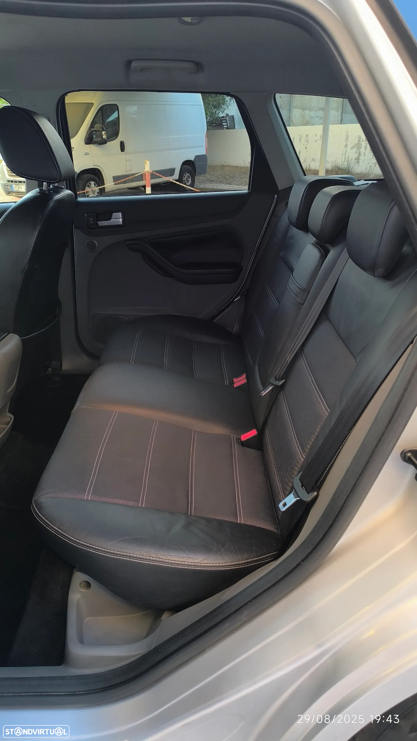 Ford Focus SW 1.6 TDCi Titanium - 9