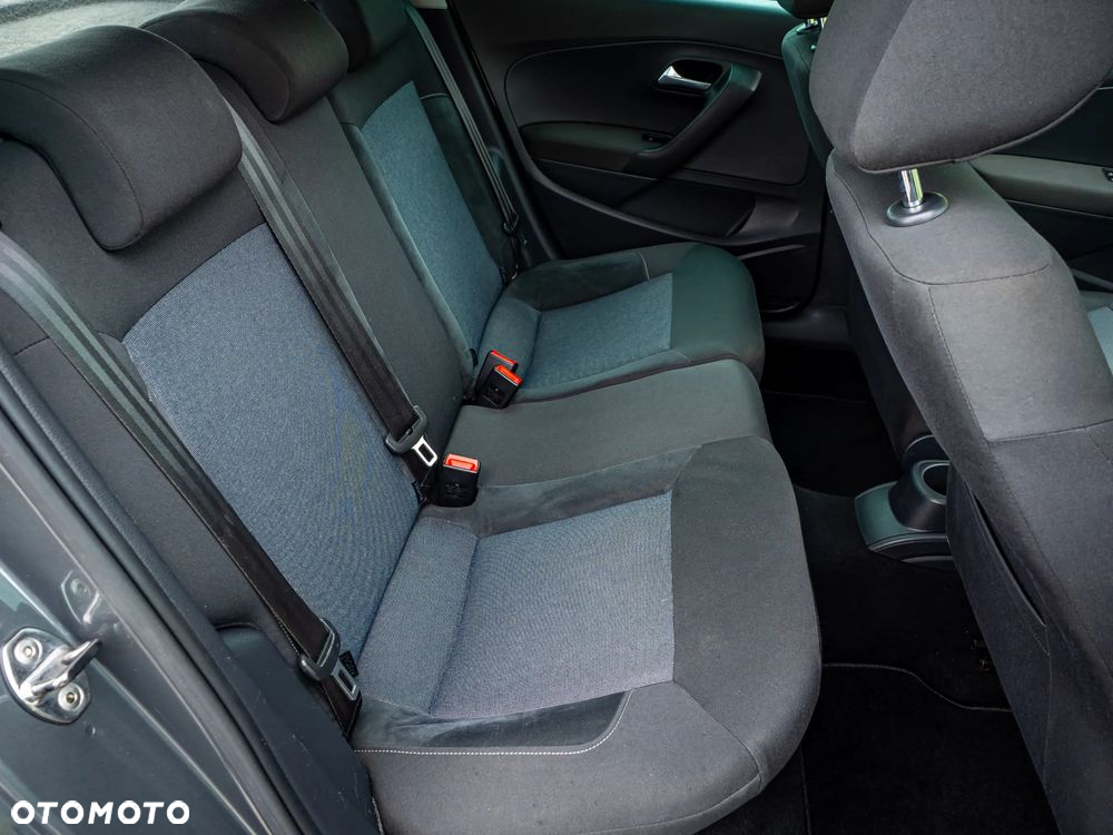 Volkswagen Polo 1.6 TDI DSG Style - 38