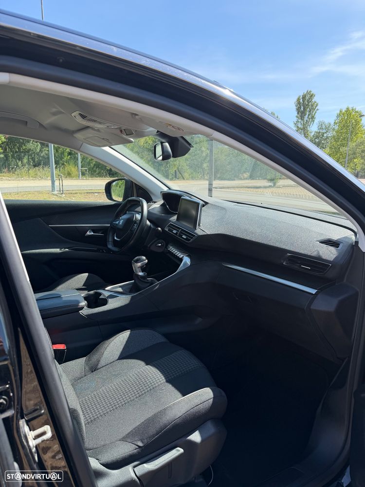 Peugeot 3008 PureTech 130 Stop & Start GPF Active Business-Pack - 12