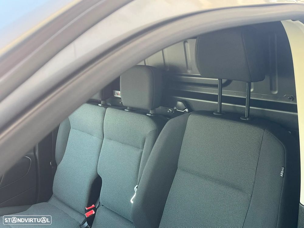 Peugeot Partner XL 1.5 BlueHDi 130cv EAT8 (caixa automática) - 6