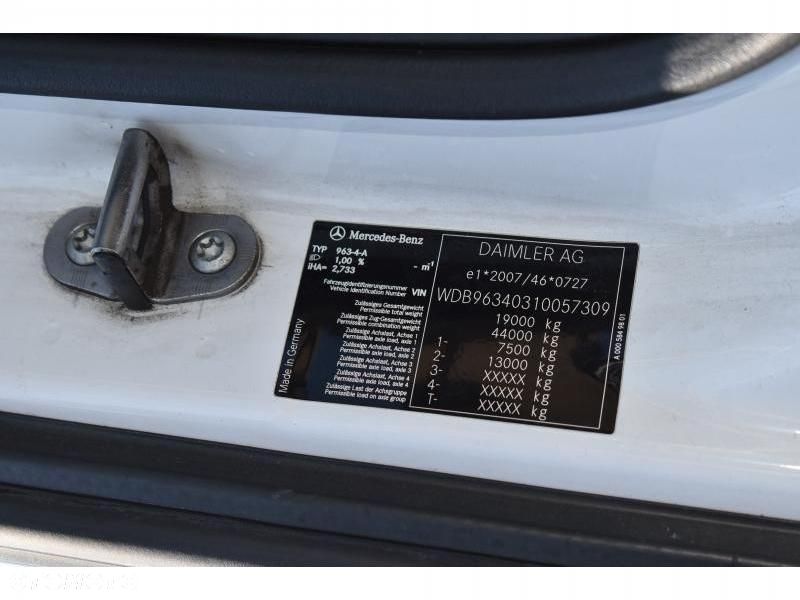 Mercedes-Benz Actros - 8