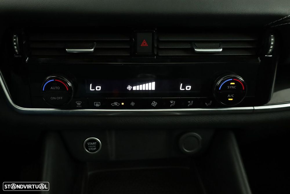 Nissan Qashqai 1.3 DIG-T N-Connecta LED - 13