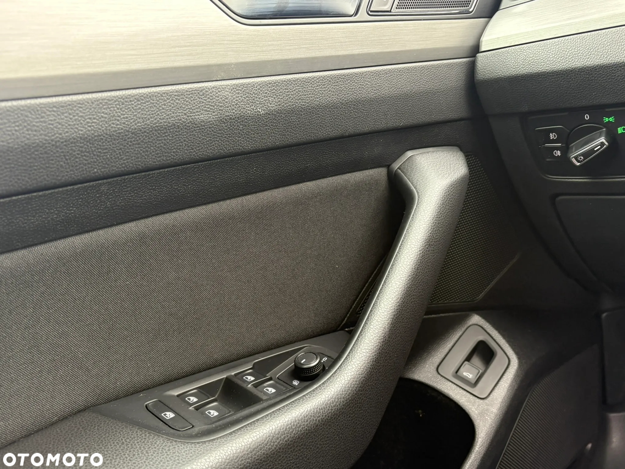 Volkswagen Passat 1.6 TDI BMT Comfortline - 20