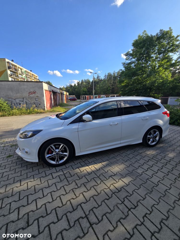 Ford Focus 1.6 EcoBoost Gold X (Trend) - 4