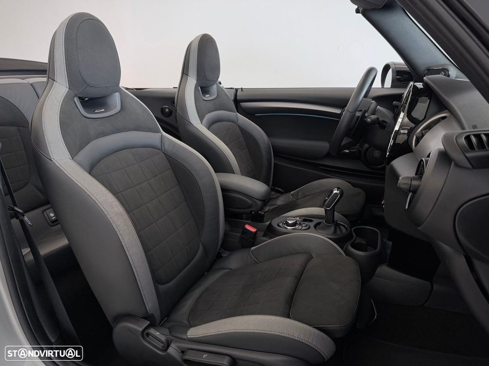 MINI Cabrio John Cooper Works Auto Desportiva - 14