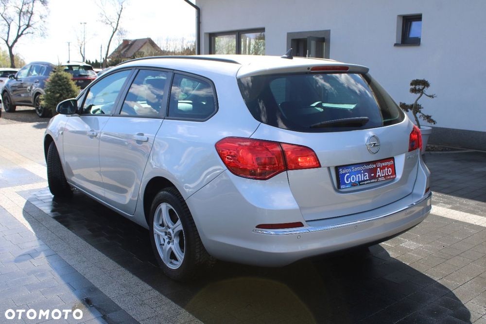 Opel Astra - 4