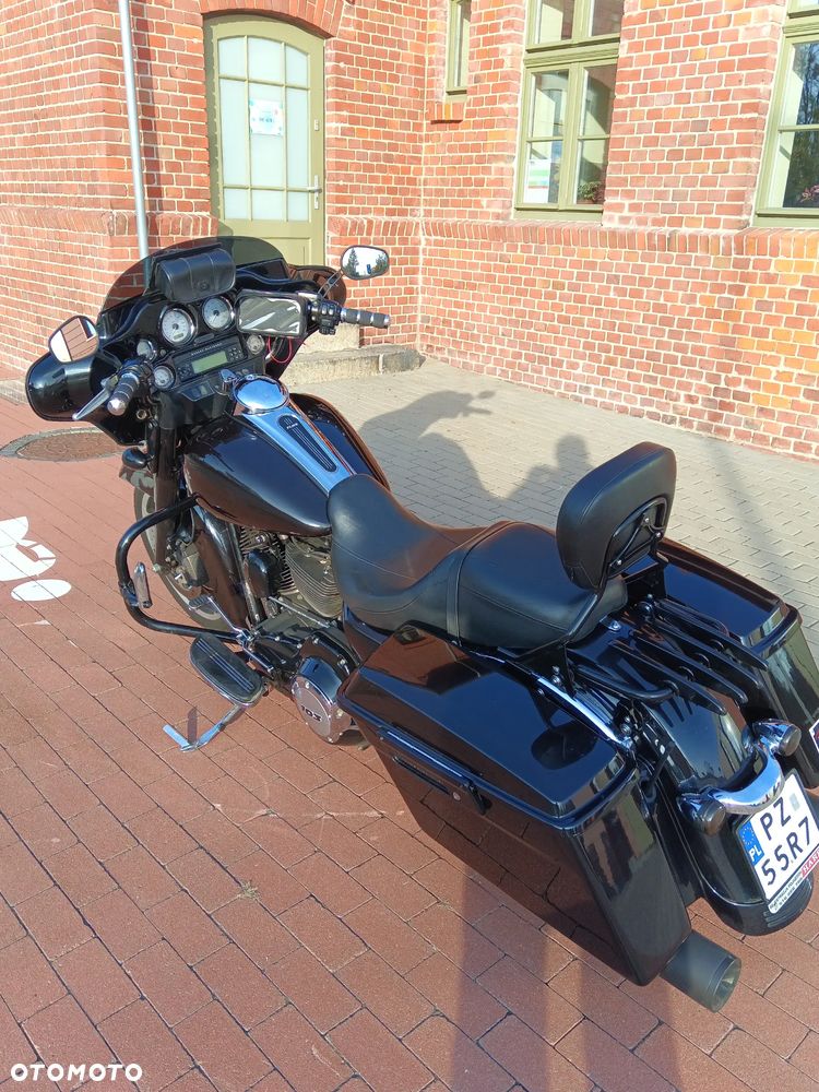 Harley-Davidson Touring Street Glide - 4