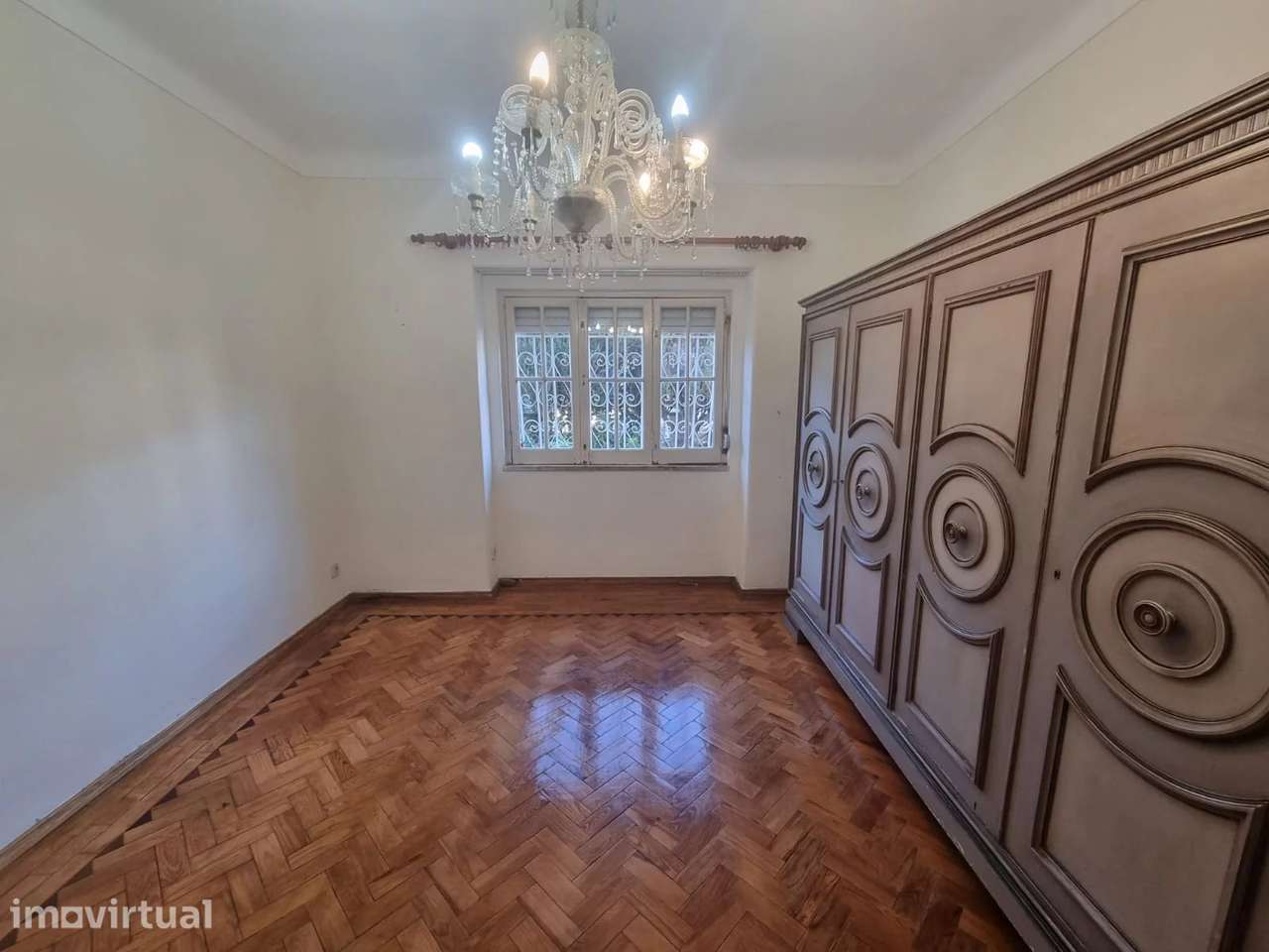 Prédio / Moradia com 3 apartamentos T2, com Terraço e Jardim na Costa - Grande imagem: 4/42