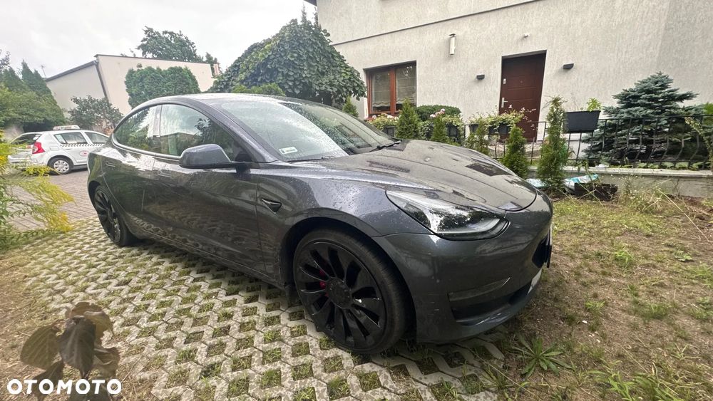 Tesla Model 3 - 11