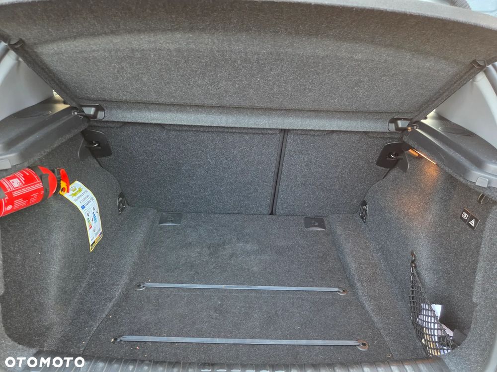 BMW Seria 1 116i - 27