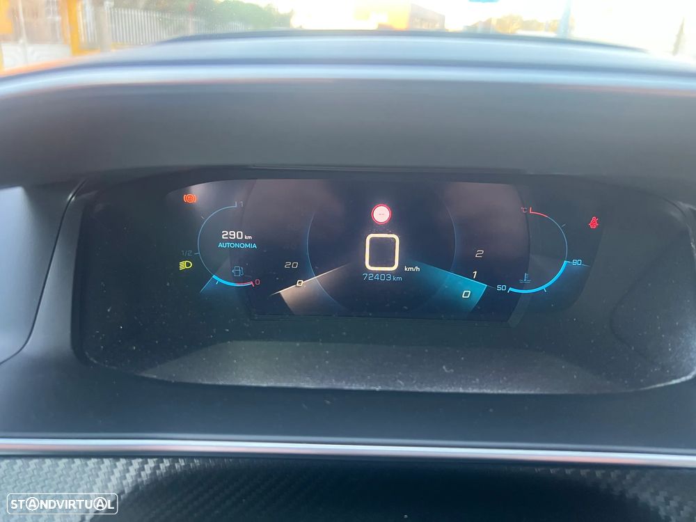 Peugeot 2008 1.2 PureTech Allure - 2