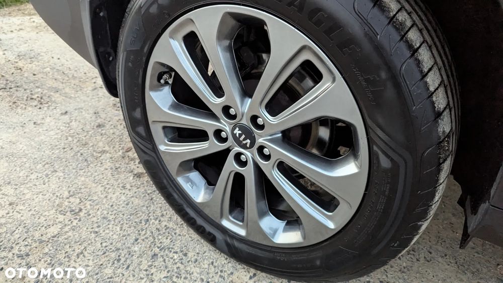 Kia Sorento 2.2 CRDI XL 7os - 24