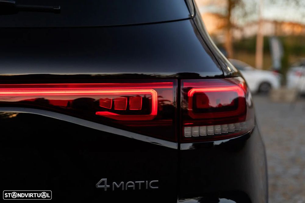 Mercedes-Benz EQB 300 4Matic AMG Line - 10