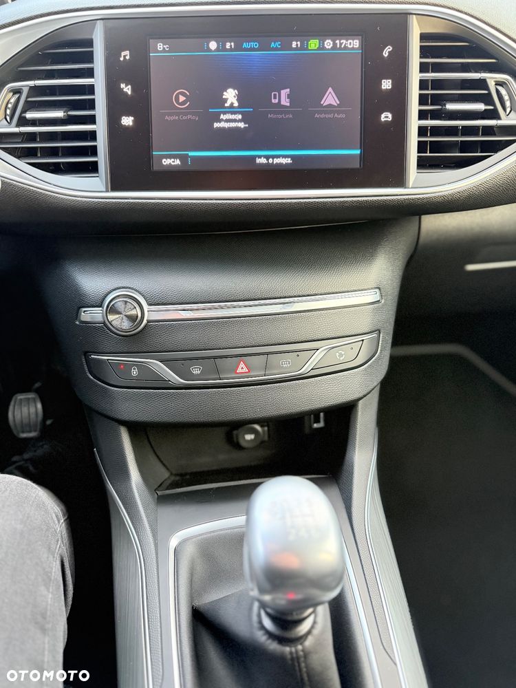 Peugeot 308 1.2 PureTech Allure S&S - 28