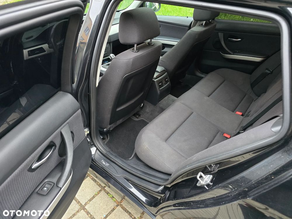 BMW Seria 3 318d Sport Line - 7