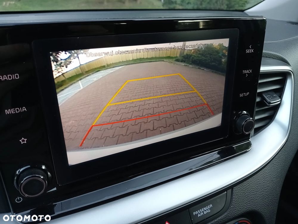 Kia Ceed 1.6 CRDi mHEV M - 26